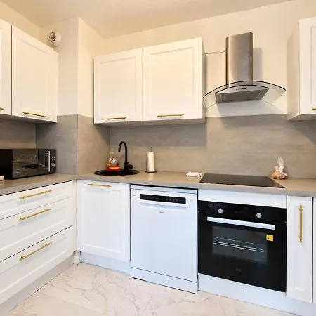 Le Wonder - 5 Min Away - Terrace & Parking Appartamento